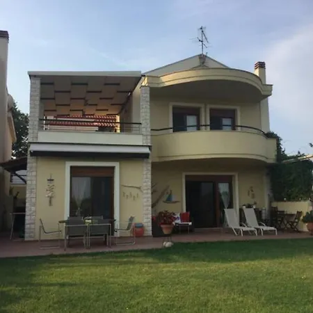 #luxlikehome Hill Summer Villa