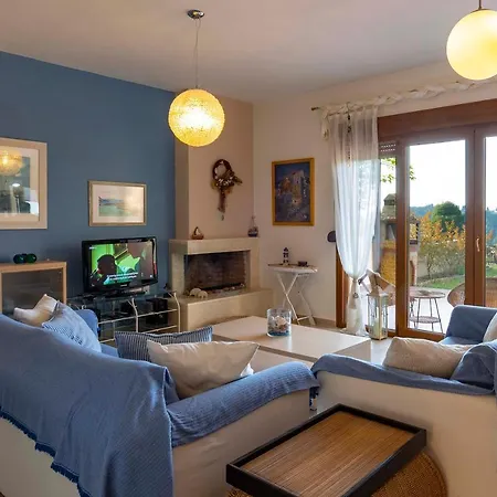 Hill By Luxlikehome Villa Elani