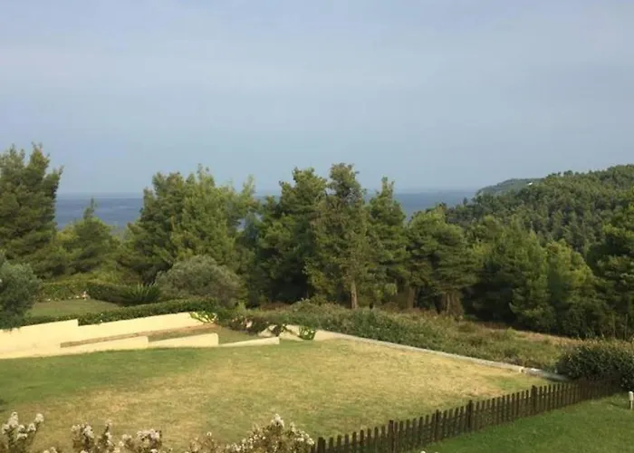 Hill By Luxlikehome Villa Elani