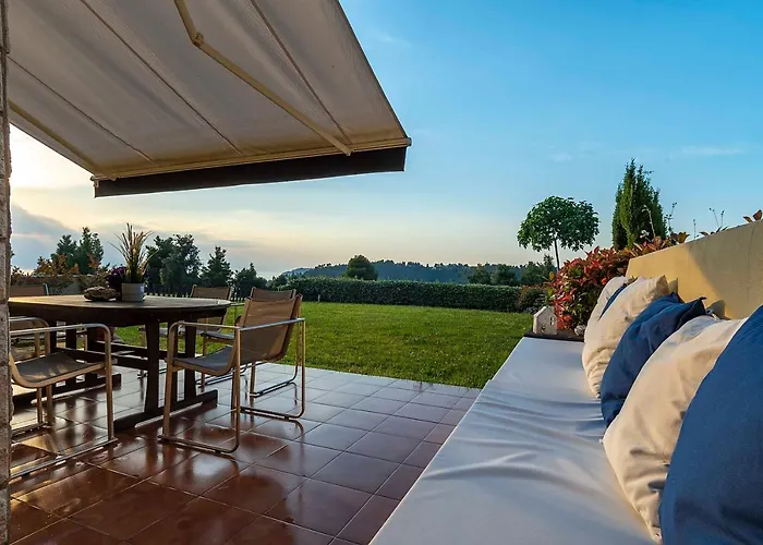 Hill By Luxlikehome Elani