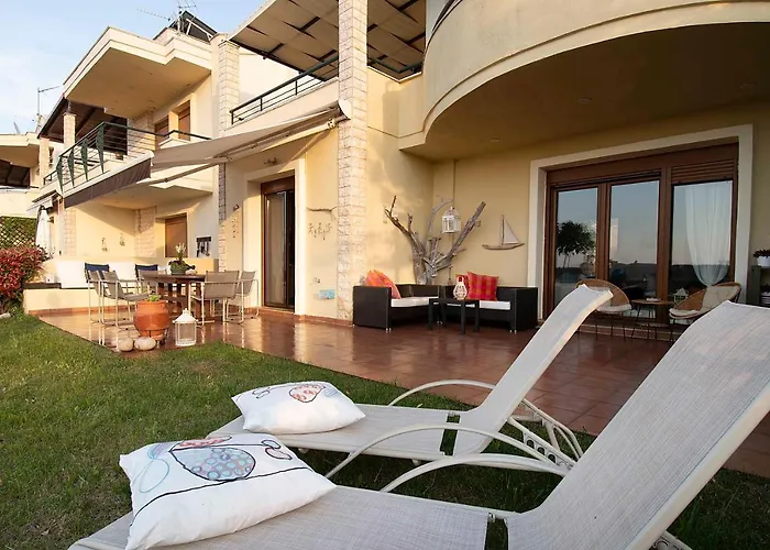 Hill By Luxlikehome Elani